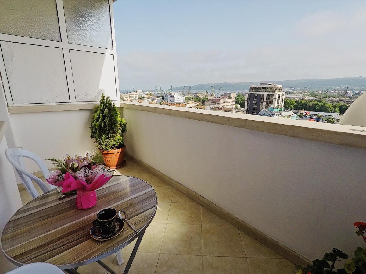 Spacious And Bright Maisonette Varna Center Exterior photo