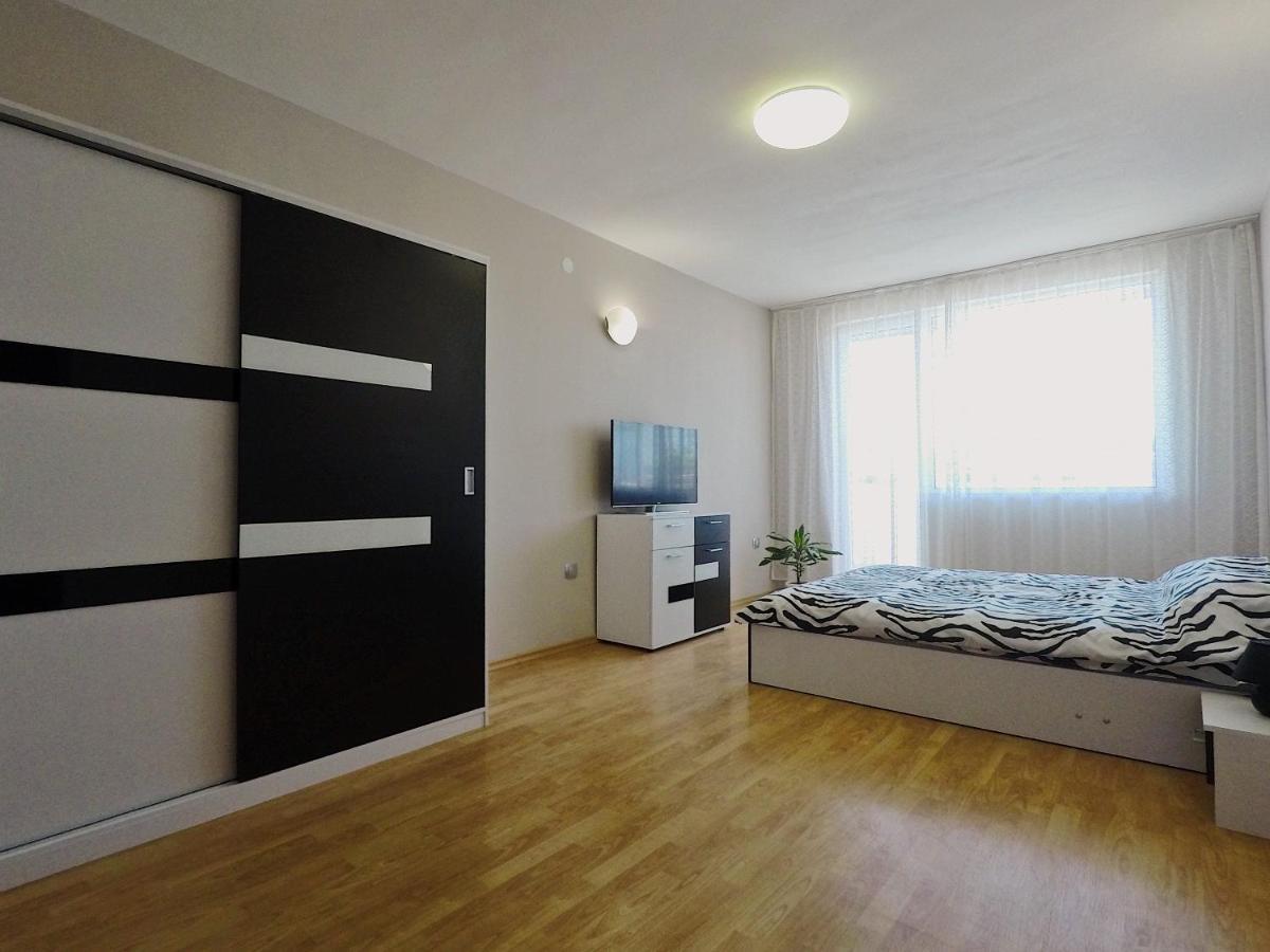 Spacious And Bright Maisonette Varna Center Exterior photo